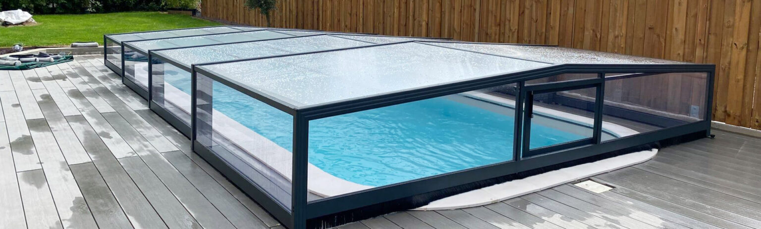 L'abri de piscine adossé, une véritable extension de la maison
