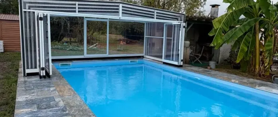 abris-piscine-mi-haut