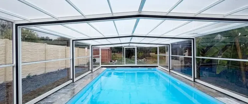 abris-piscine-mi-haut